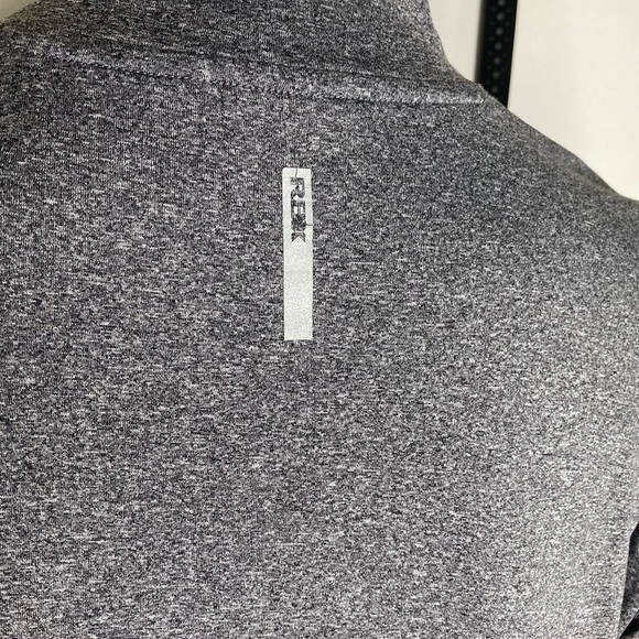 Reebok Mock Neck Long Sleeve with thumb holes Sz L - Picture 5 of 7